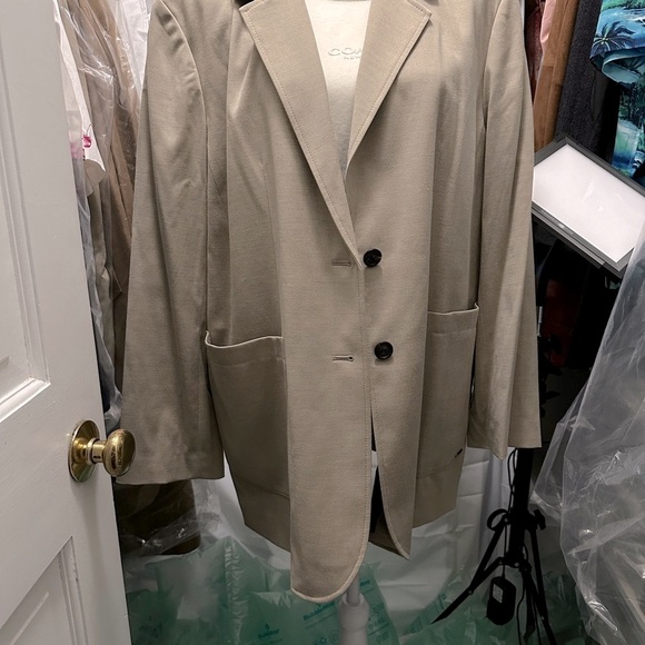 Women’s Coach Blazer oversized XL 25 inches armpits tan signature NWT - Picture 13 of 13